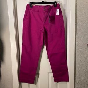 Magenta 6 Gap straight leg khaki NWT